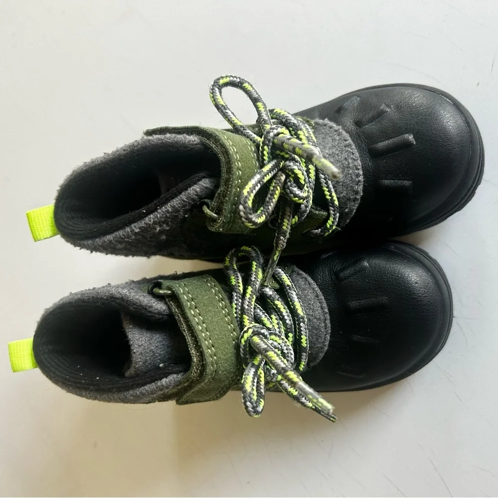 Carter's Size 6 Green and Gray Kids Toddler Boots